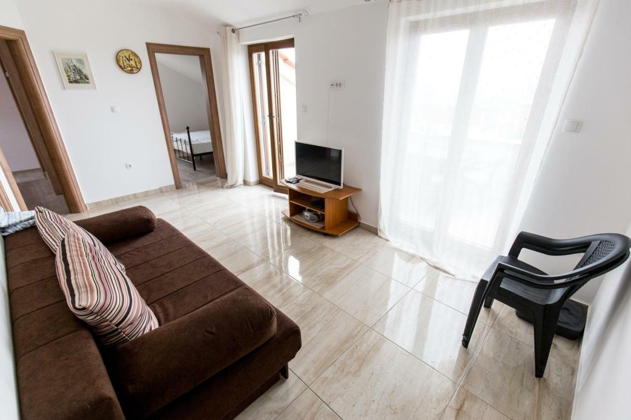 Simonetti Apartments Malinska Ngoại thất bức ảnh